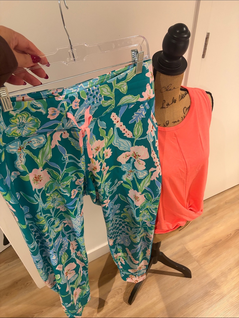 Lilly Pulitzer Matching Set! Island Joggers and coral Greer twisted front top